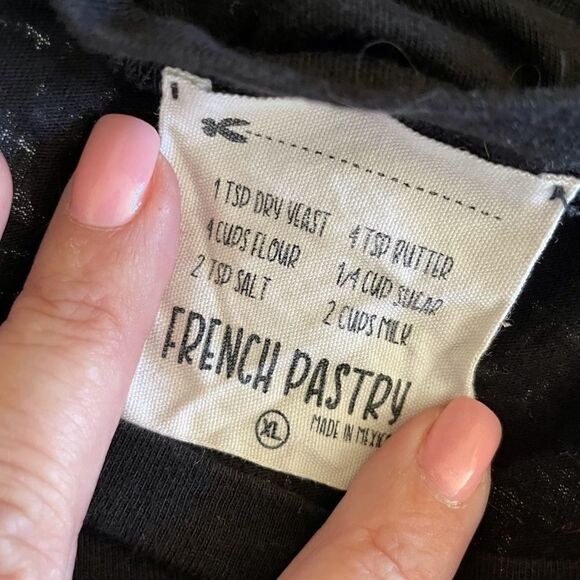 French Pastry alien Tee, XL - Picture 4 of 5